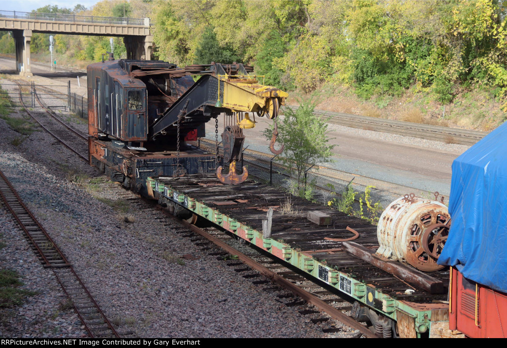 GN Wrecking Crane #X1735 - Great Northern